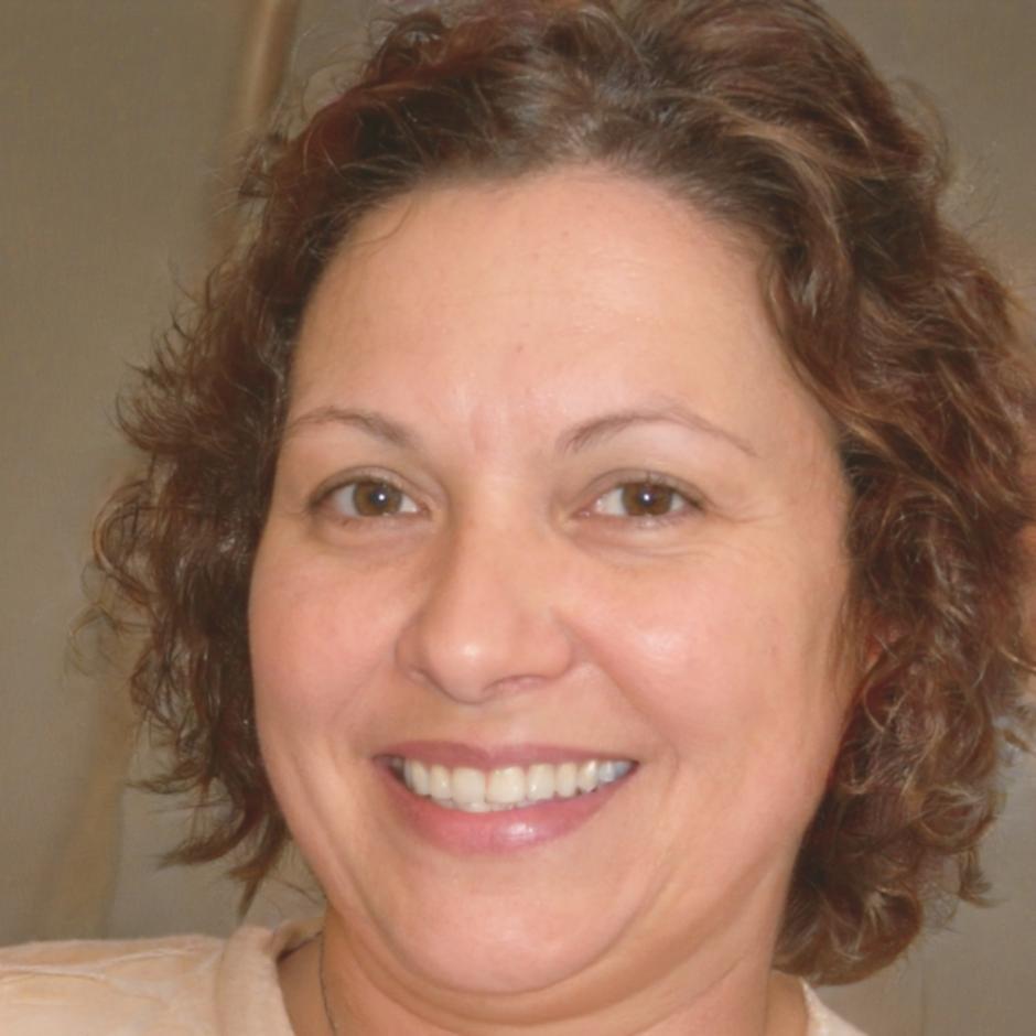 Professional headshot of Elena Kowalski, corporate finance expert and program instructor